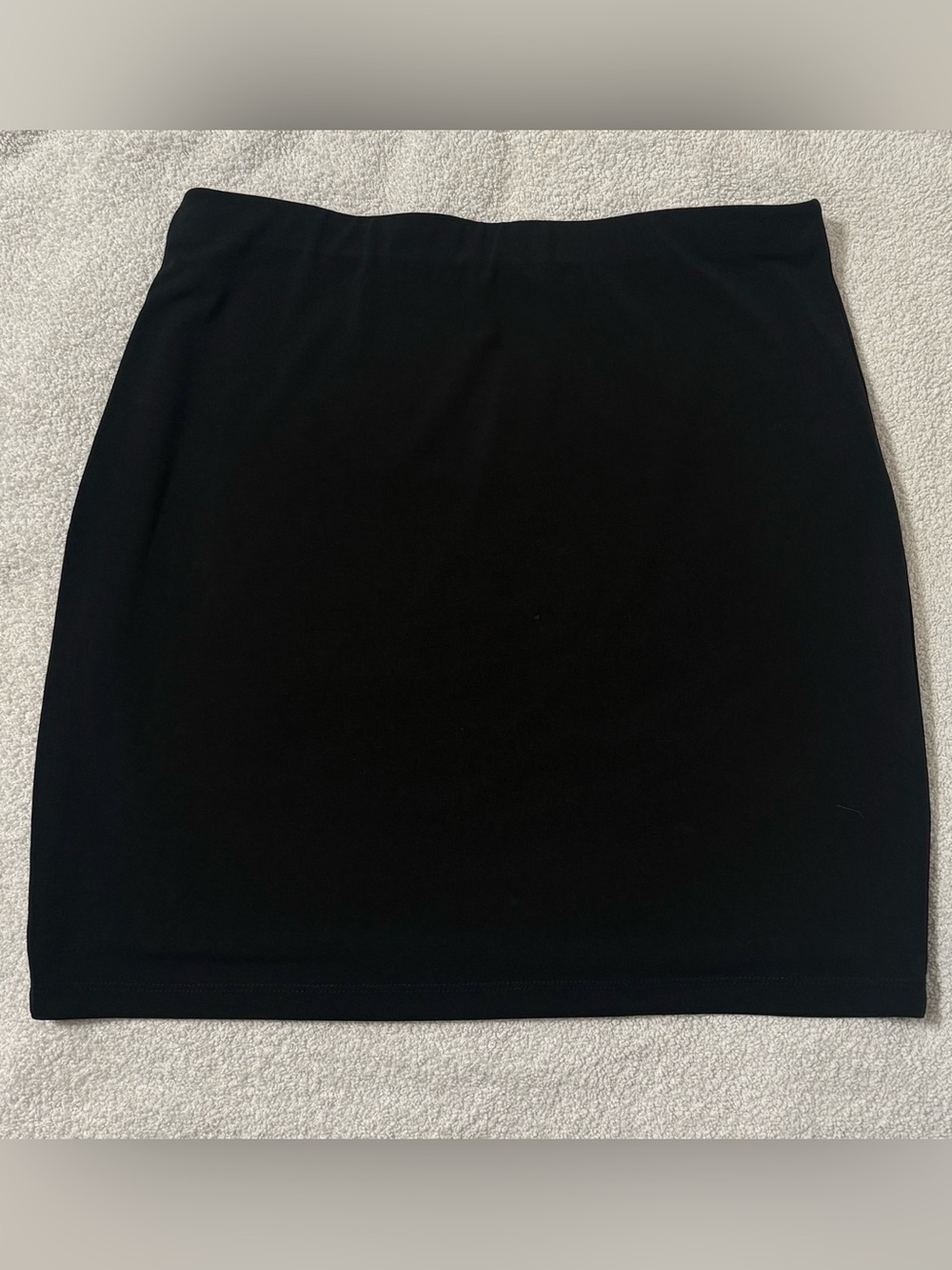 Leith Black Mini Skirt - Sleek Stretch Pencil Silhouette
